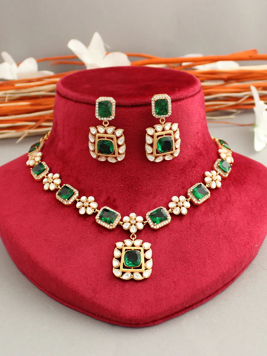 Amishi Necklace Set