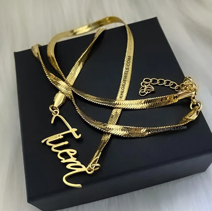 Eden Calligraphy Custom Name Necklace