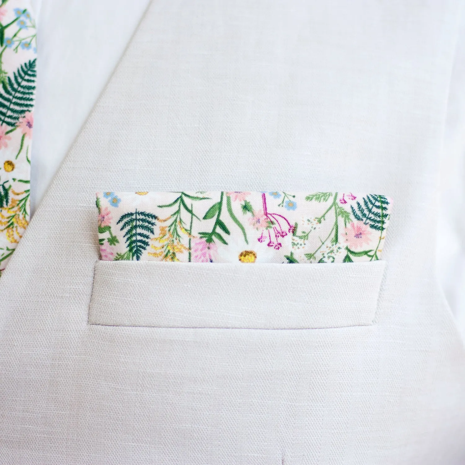 Men's Pocket Square / Wildflowers In Pink