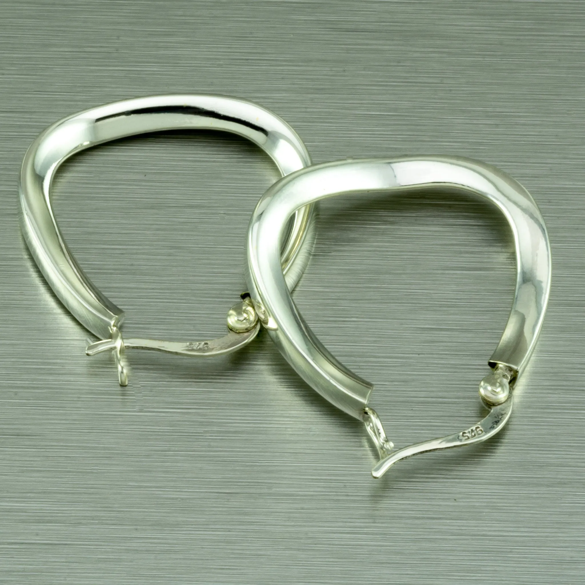 Triangular 'Gili' hoop earrings